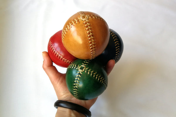 Set of 4 leather juggling balls, Juggling Set, Juggling Balls, Games, Toys,  Learn to Juggle