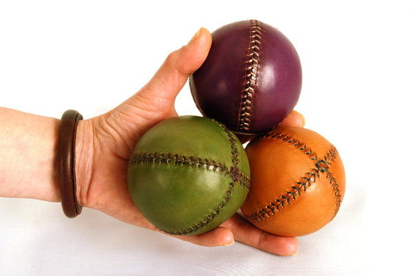 Set of 3 leather juggling balls, 75 mm, 175 gr, Juggling balls, Orange, Green, Violet.