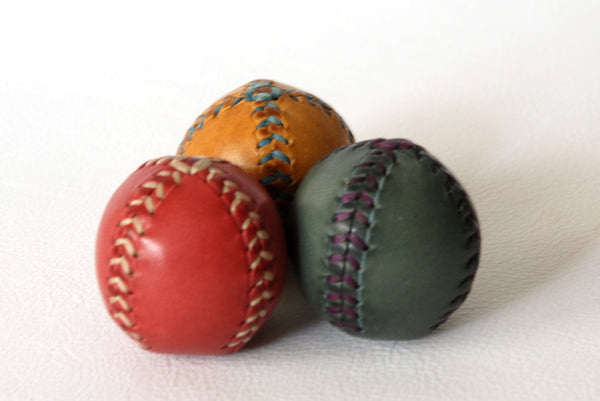 Set of 3 leather juggling balls 45mm. Red, blue and yellow. Juggling balls. Leather balls. Handmade.